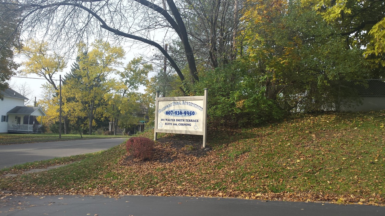 Stewart Park Apartments in Corning, NY - Building Photo