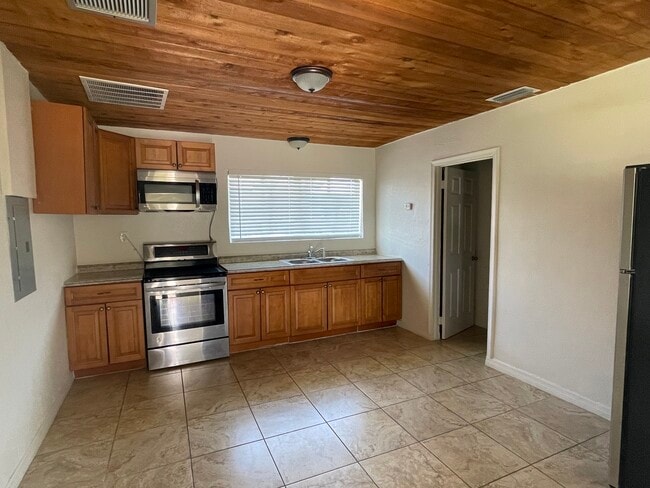 1008 3rd St in Okeechobee, FL - Building Photo - Building Photo