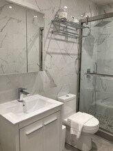 138 E 37th St in New York, NY - Foto de edificio - Building Photo