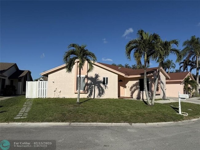 9599 Stones River Park Way in Boca Raton, FL - Foto de edificio - Building Photo