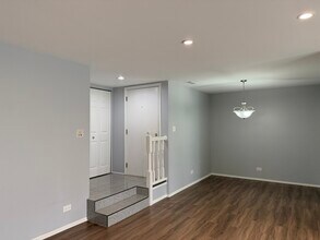 1312 Coventry Cir in Vernon Hills, IL - Building Photo - Building Photo