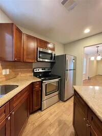 6102 Shadow Isle Ln photo'