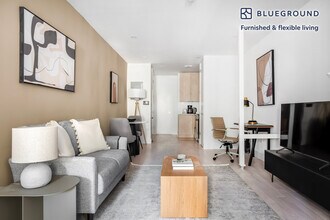 170 1st Ave. in New York, NY - Building Photo - Building Photo