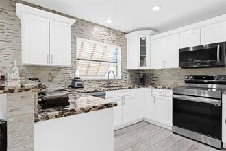 563 SW 169th Ave in Weston, FL - Building Photo - Building Photo