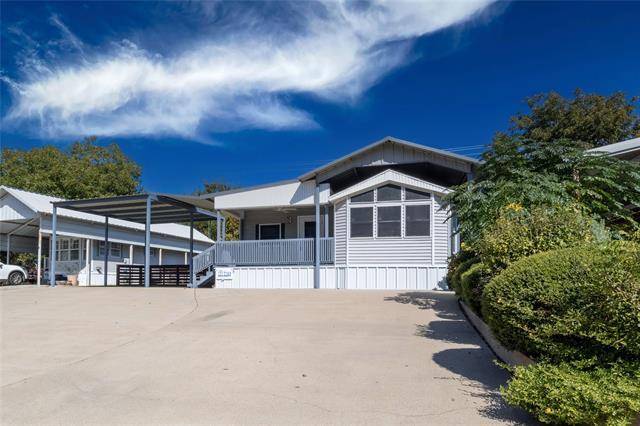 710 Brazos Harbor Cir in Granbury, TX - Building Photo - Building Photo