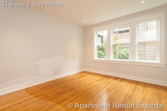 17 Forest St, Unit #3 in Cambridge, MA - Foto de edificio - Building Photo