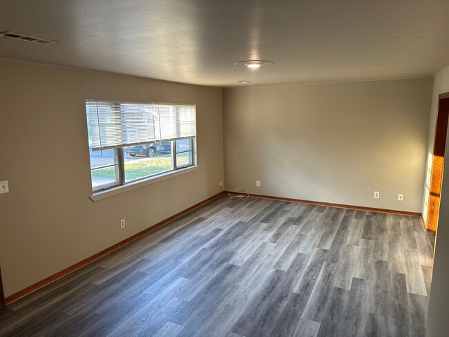 609 Geneva St in Springdale, AR - Building Photo - Building Photo