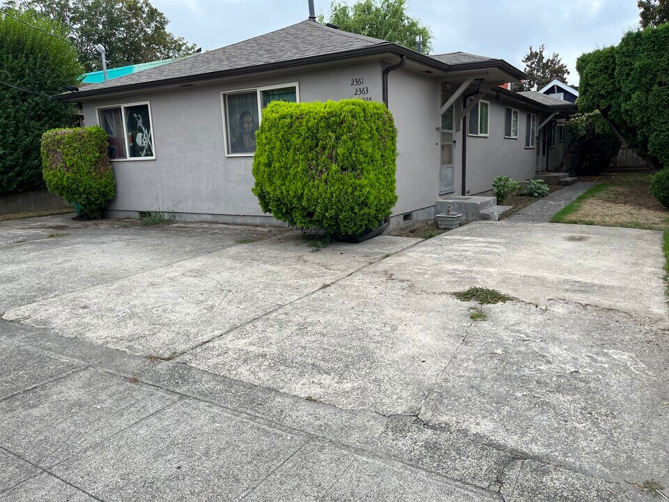 2363 SE 45th Ave in Portland, OR - Building Photo