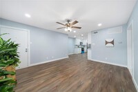 3600 Parkridge Dr in Dallas, TX - Building Photo - Building Photo