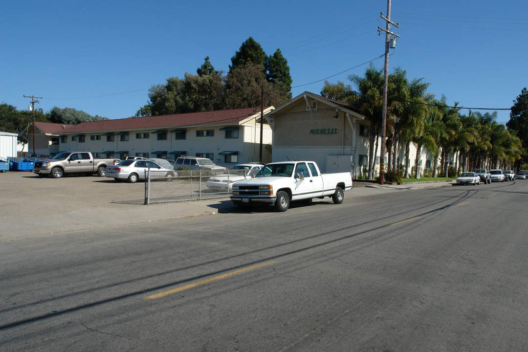 Michelle Apartments in Goleta, CA - Building Photo