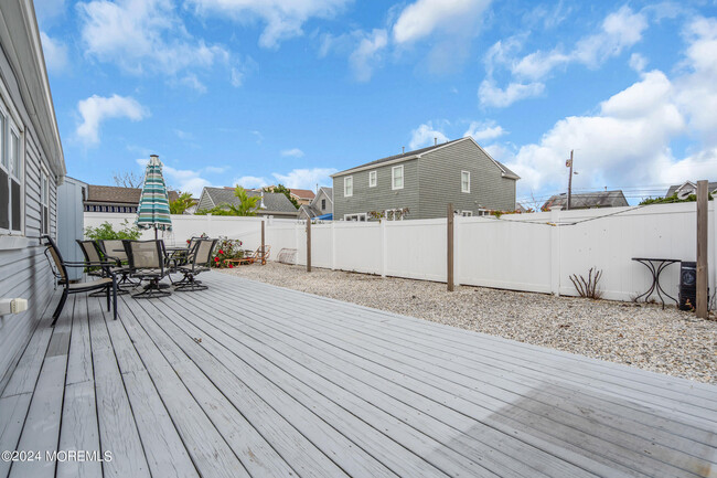 22 Brooklyn Ave in Lavallette, NJ - Building Photo - Building Photo