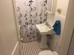 11 Gray St in Cambridge, MA - Building Photo - Building Photo