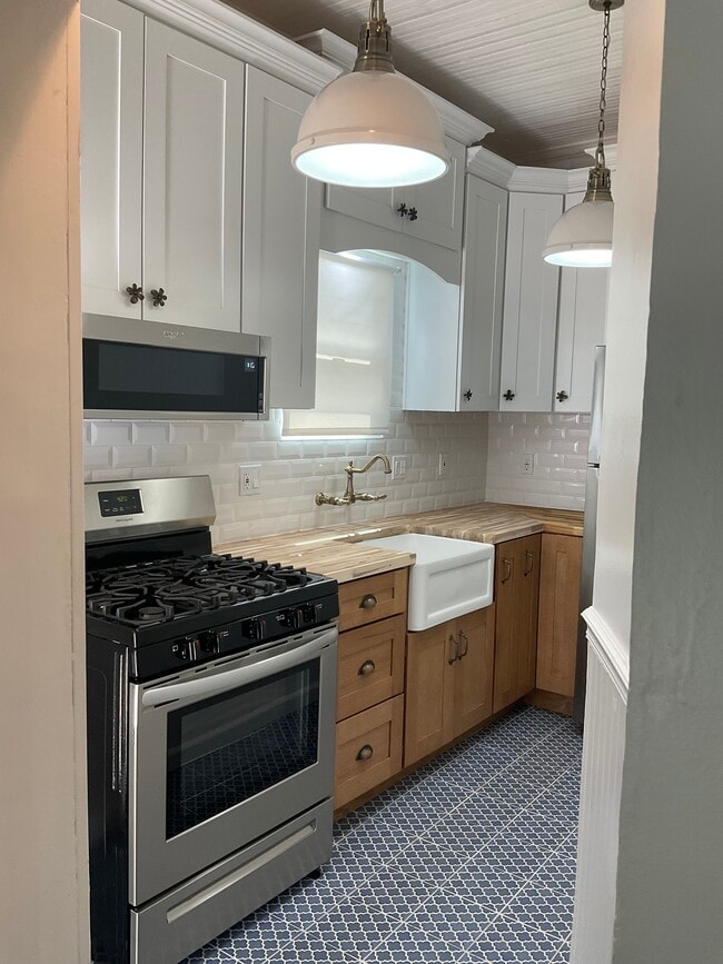 514 Tombstone Cyn, Unit Apt. A in Bisbee, AZ - Foto de edificio - Building Photo