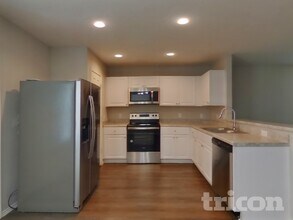 7618 Crestway Ridge in San Antonio, TX - Building Photo - Building Photo