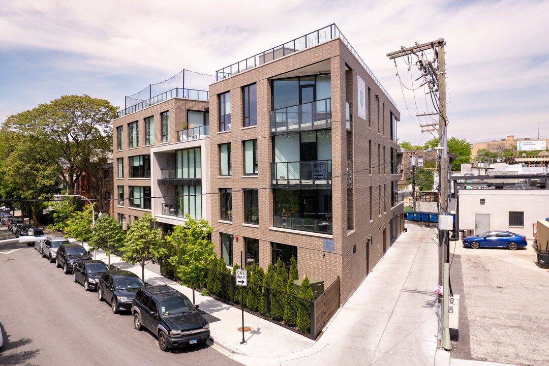 Patterson Apartments in Chicago, IL - Foto de edificio