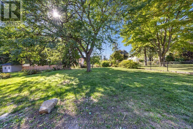 18 Windridge Dr in Markham, ON - Building Photo - Building Photo