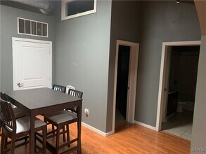 317 S Clinton St in Syracuse, NY - Building Photo - Building Photo
