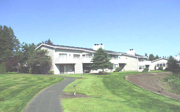 Township Lake Meridian in Kent, WA - Building Photo