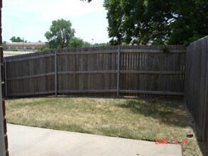 3320-3322 Ridgecrest Cir in Norman, OK - Building Photo - Building Photo