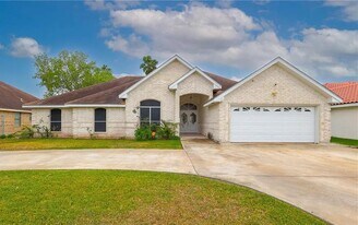 210 Ohara Dr in Pharr, TX - Building Photo