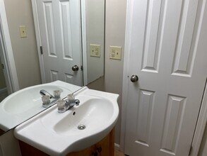 1503 La Fontenay Ct, Unit 1503 in Louisville, KY - Building Photo - Building Photo