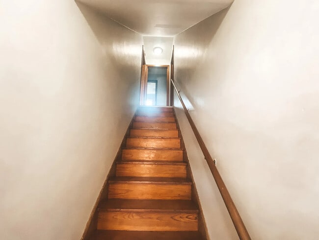 110 W Main St in Dalton, OH - Building Photo - Building Photo