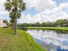 4440 Weybridge St in Sarasota, FL - Building Photo - Building Photo