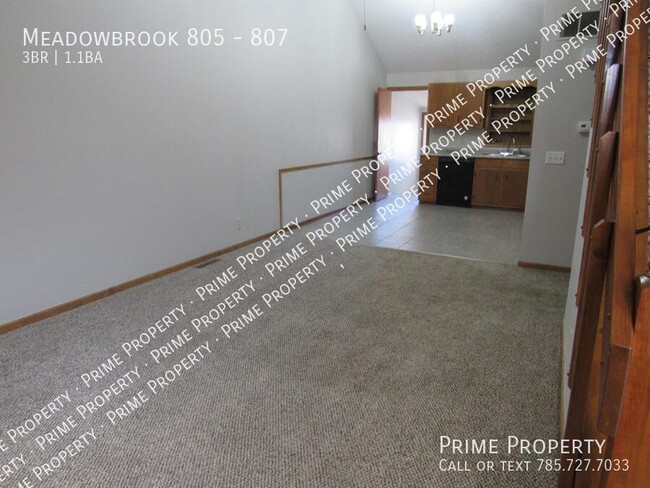 805 Meadowbrook Rd in Salina, KS - Building Photo - Building Photo