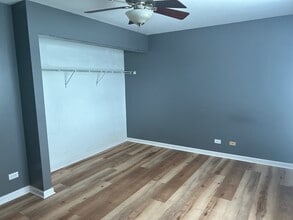 2732 Wilshire Ct in Aurora, IL - Building Photo - Building Photo