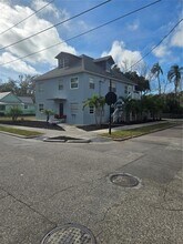 101 W Lemon St in Tarpon Springs, FL - Building Photo - Building Photo