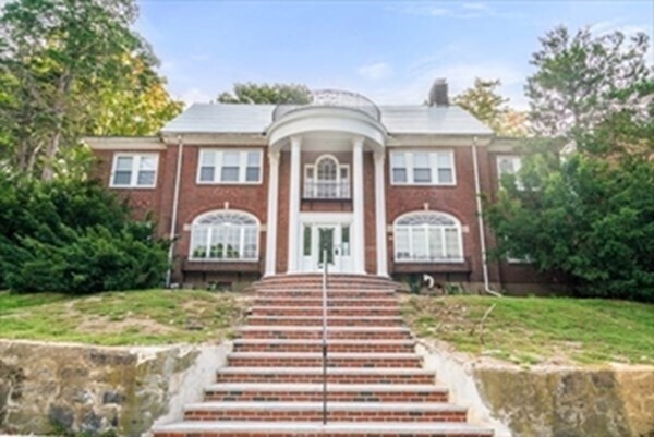 332 Jamaicaway, Unit 306 in Boston, MA - Building Photo