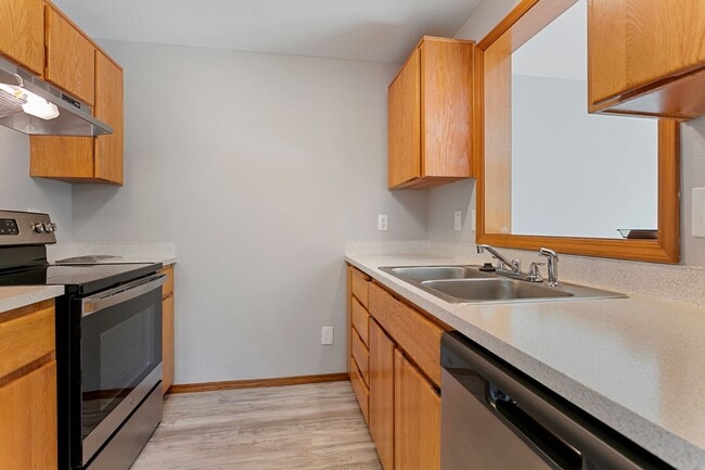 Donna Court in Beaverton, OR - Building Photo - Building Photo