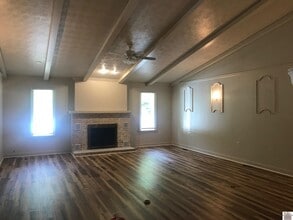 1075 Friedman Ln in Paducah, KY - Building Photo - Building Photo
