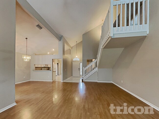 1446 Firewheel Dr in Zephyrhills, FL - Building Photo - Building Photo