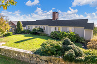 10 Surf Point Rd in York, ME - Foto de edificio - Building Photo