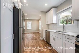 313 Marion Ave SW in Grand Rapids, MI - Building Photo - Building Photo