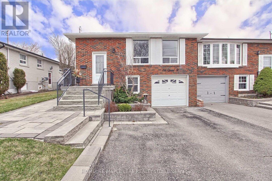 716 Yeremi St in Pickering, ON - Building Photo