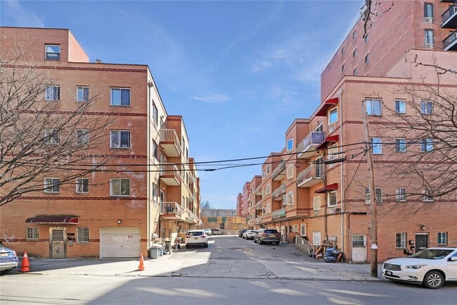 property at 140-32-140-34 34th Ave