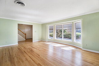6760 Orinoco Cir in Bloomfield Hills, MI - Foto de edificio - Building Photo