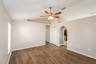 6916 Playpark Trail W in Jacksonville, FL - Building Photo - Building Photo