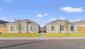 13 Shavano Dr in Edinburg, TX - Building Photo