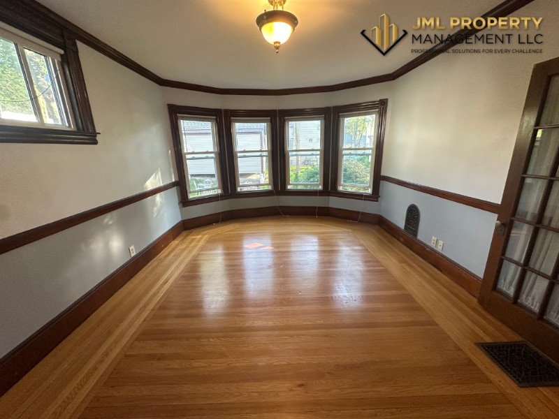 739 Rock St in Fall River, MA - Building Photo