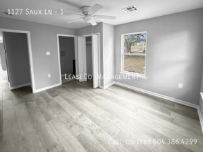 1127 Saux Ln in New Orleans, LA - Foto de edificio - Building Photo