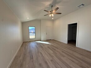 3104 138th Pl in Lubbock, TX - Building Photo - Building Photo
