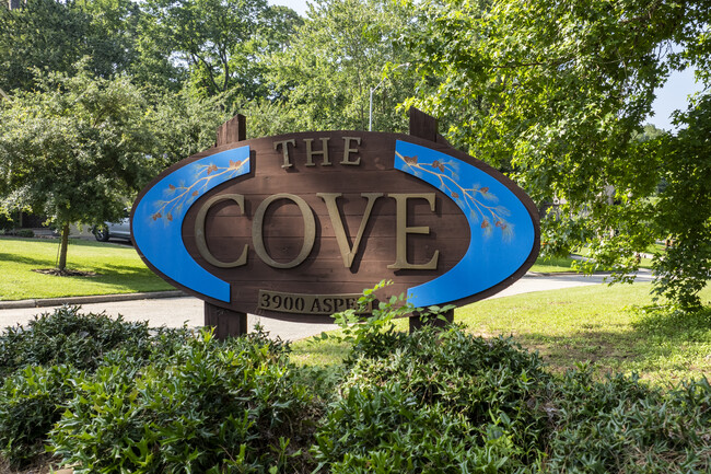 Cove at Walden Club in Montgomery, TX - Building Photo - Building Photo