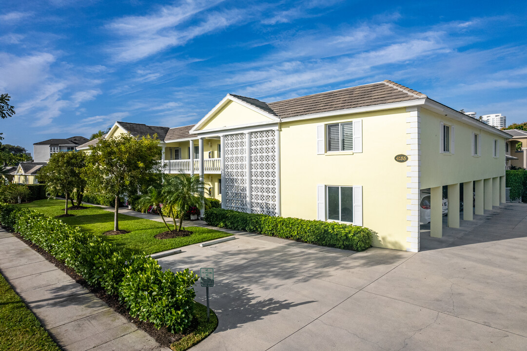 Piedmont Club in Naples, FL - Foto de edificio