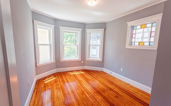 23 Kelly Rd, Unit 1 in Cambridge, MA - Building Photo - Building Photo