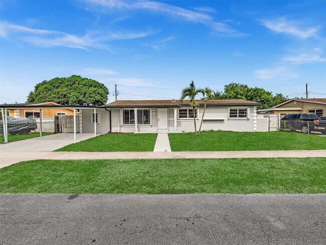 19021 NW 23rd Ct in Miami Gardens, FL - Building Photo - Building Photo