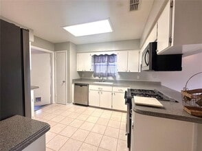 1649 Selkirk Dr in Leesburg, FL - Building Photo - Building Photo