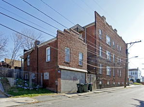 Hazlewood Apartments in Richmond, VA - Building Photo - Building Photo